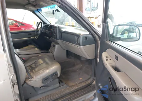 2002 Chevrolet Suburban 1500 Z71 z USA, uszkodzony, nr VIN 3GNFK16Z72G306926